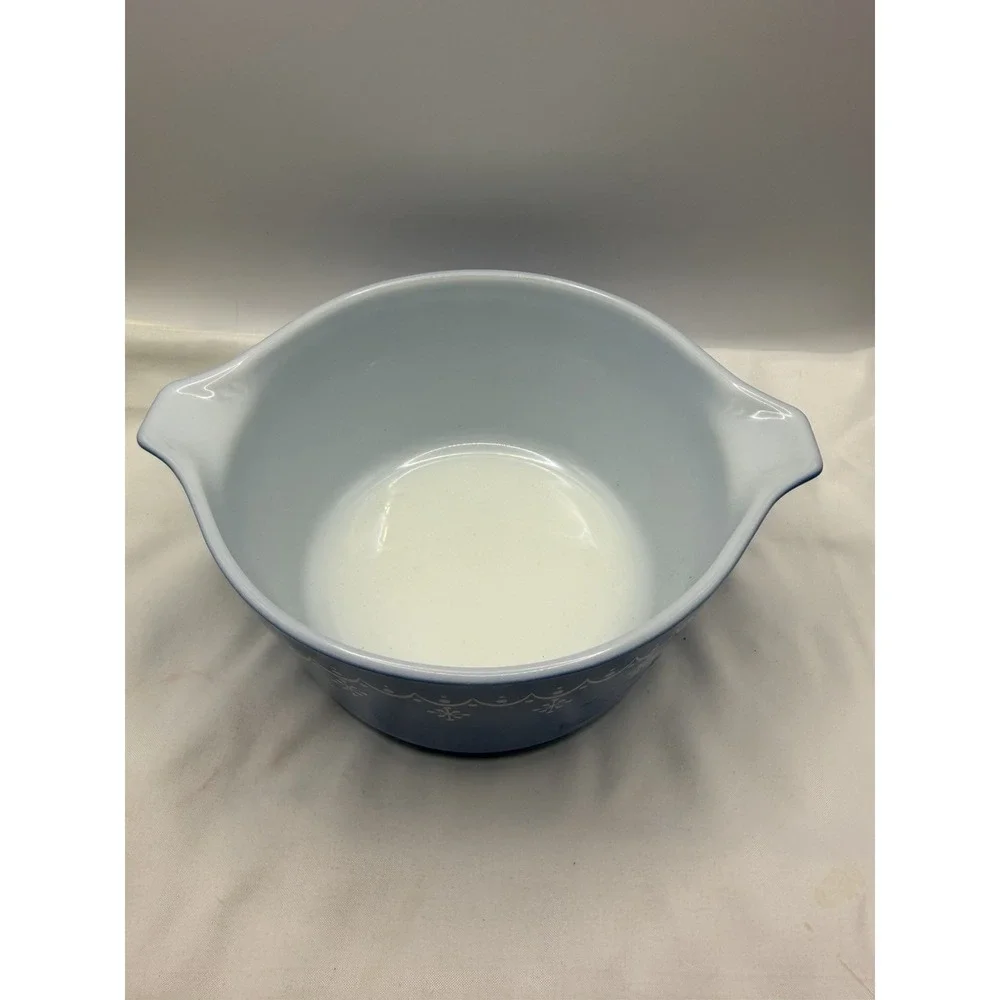 Pyrex #473, 1-Quart Casserole Baking Dish No Lid  Snowflake Garland